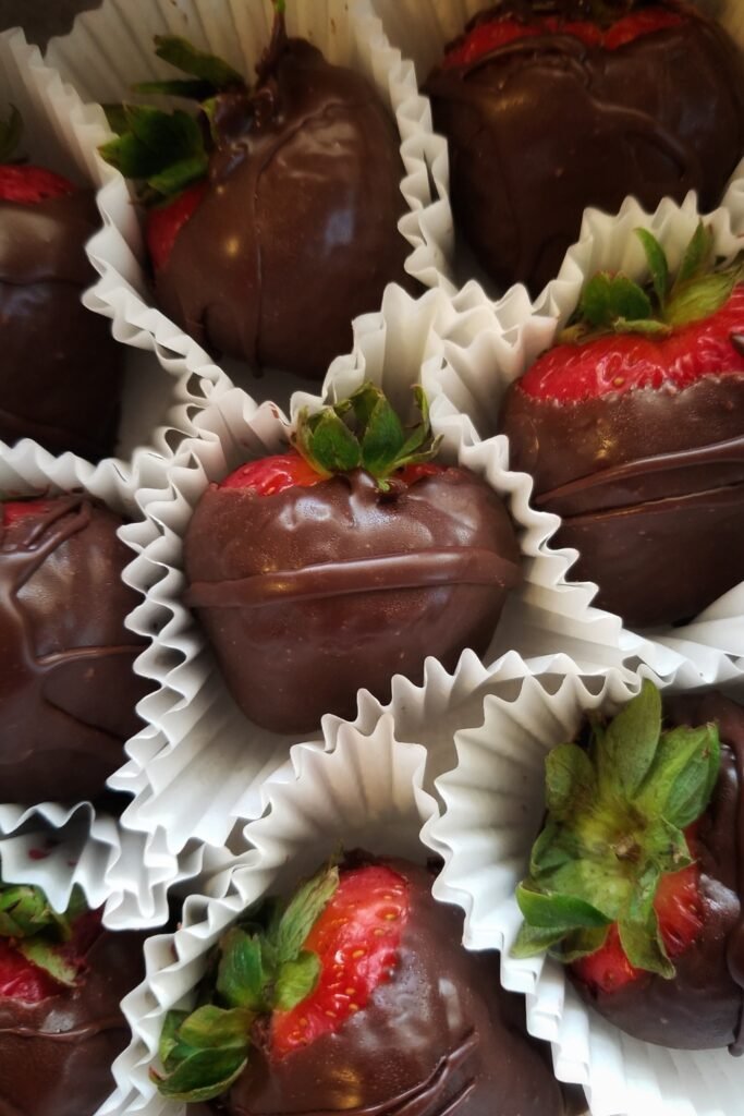 2-Ingredient Chocolate-Covered Strawberries