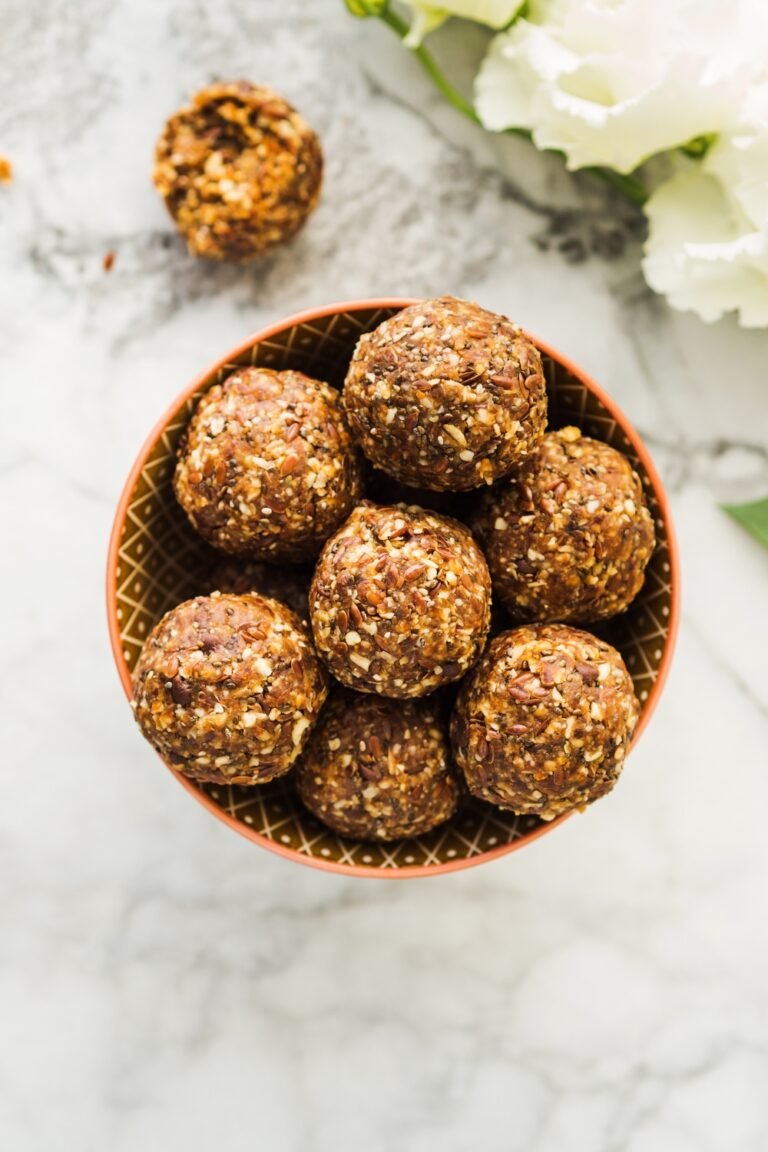 4-Ingredient Peanut Butter Balls