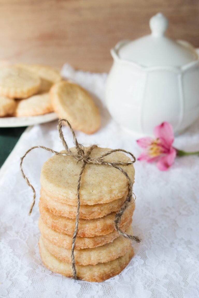 3-Ingredient Shortbread Cookies